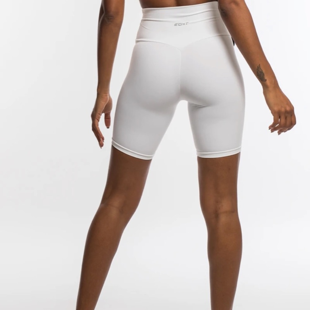 ECHT Apparel White Biker Shorts (Size M)